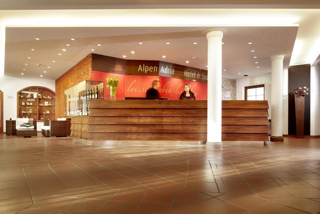 Alpen Adria Hotel & Spa Прессеґґерзе Екстер'єр фото